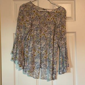 Bell sleeve top